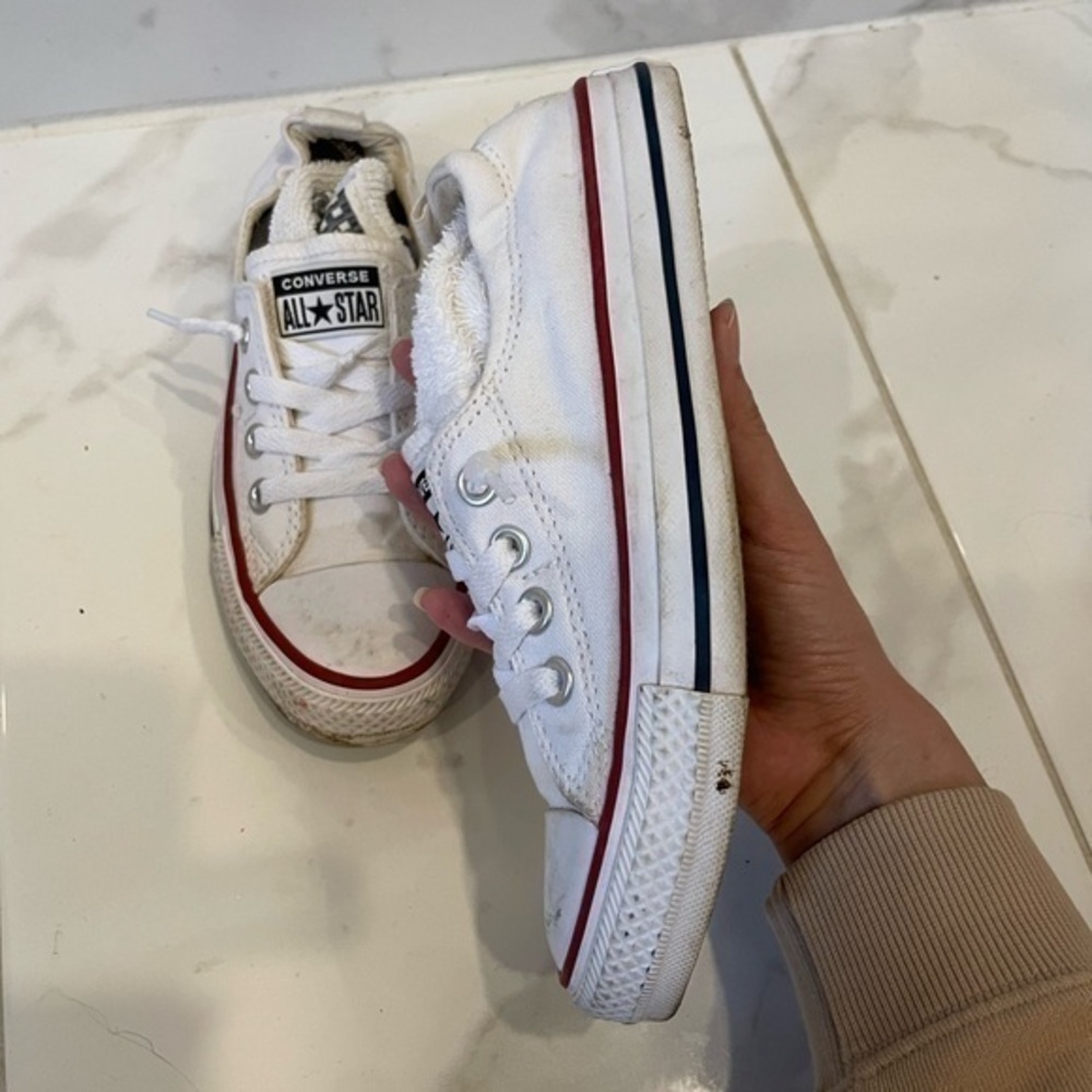 All Star Converse | Chuck Taylor Shoreline Classic Slip On White Sneakers - Picture 6 of 17